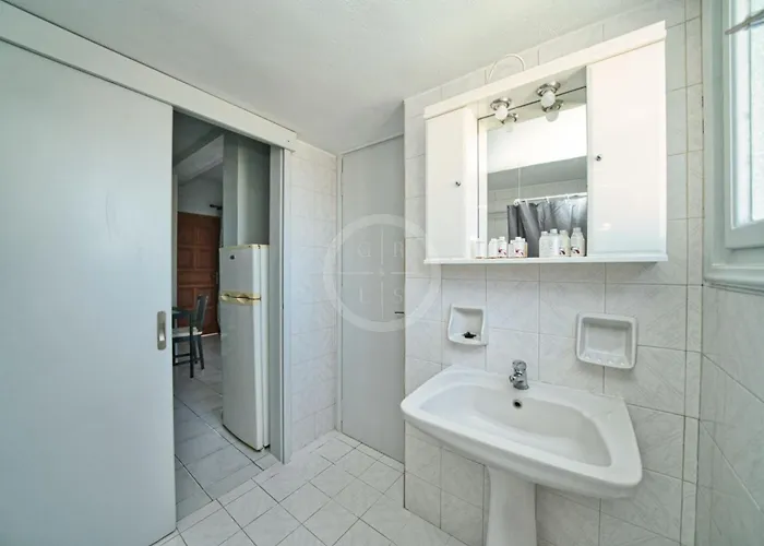 Ira Lägenhet Ermioni