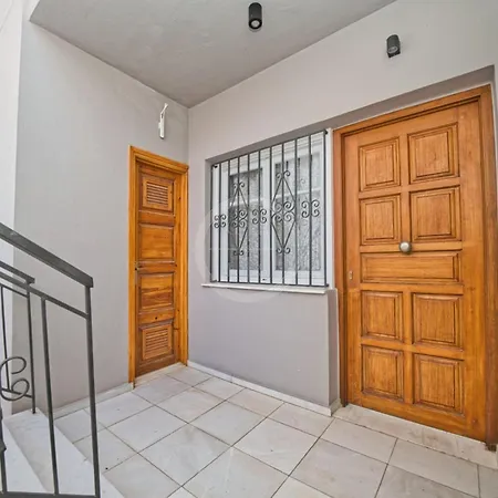 Apartament Ira Ermioni