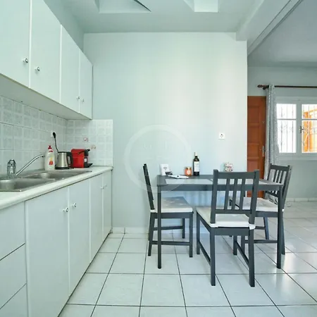 Ira * ארמיוני