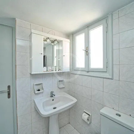 Ira Apartament