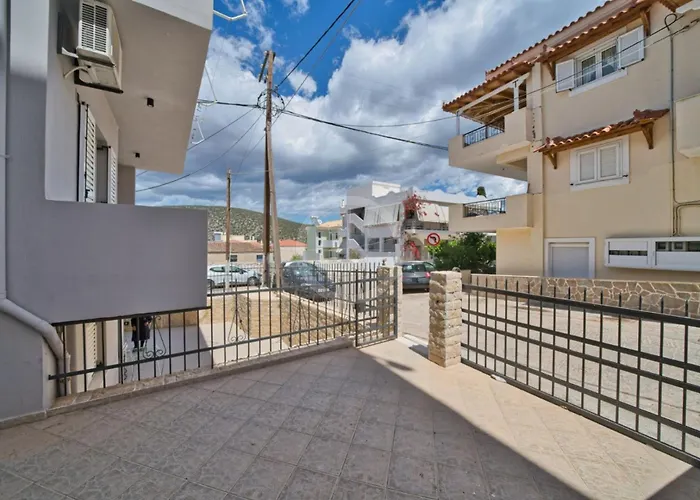 Ira Διαμέρισμα *